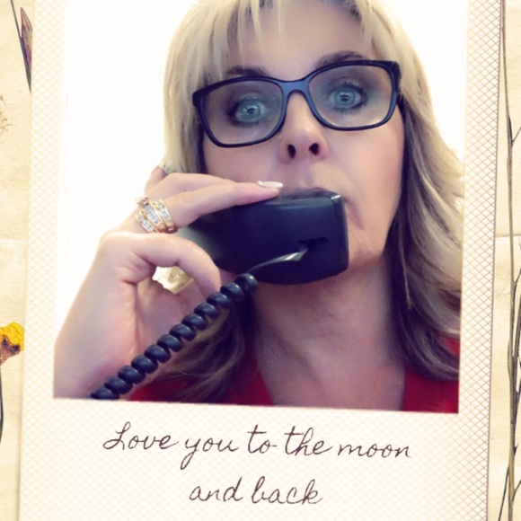 Meet your Posher, Heather - Picture 1 of 1